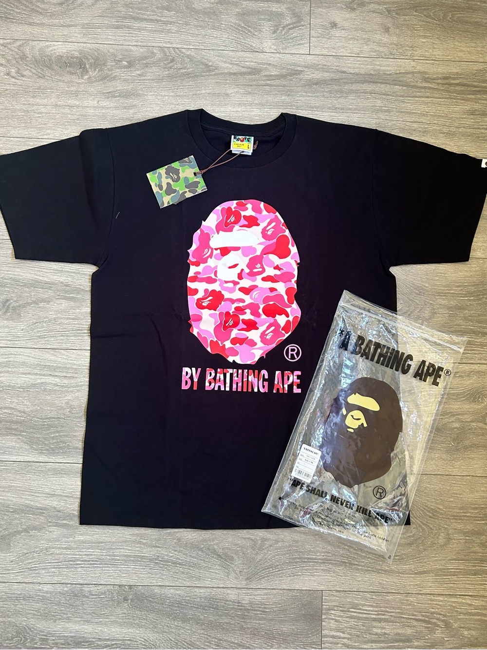 Size Large | Pink camo BAPE head black tee
